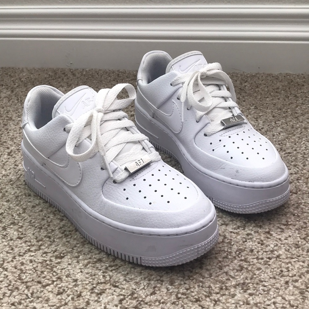 Nike Women’s Air Force 1 Sage Low Size 5.0